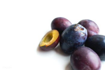 Closeup of fresh plums | Free stock photo - 449157 Closeup of fresh plums | Free stock photo - 449157