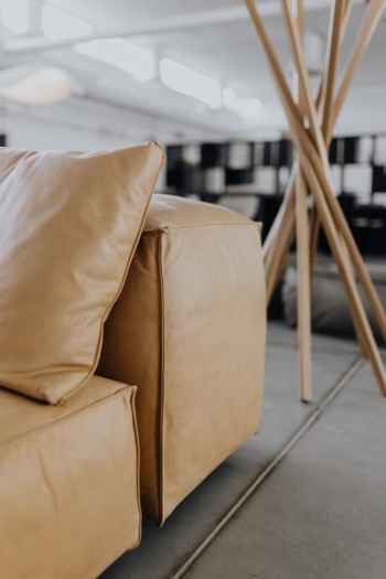Come up of Modern & Contemporary Tan Leather Sofa Come up of Modern & Contemporary Tan Leather Sofa