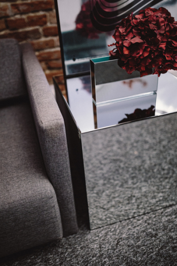 Contemporary Mirrored Cube Coffee Table Contemporary Mirrored Cube Coffee Table