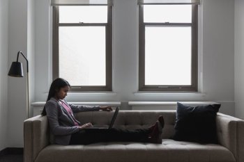 Couch Working Woman Couch Working Woman