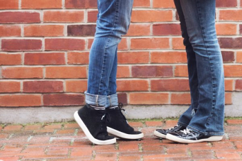 Couple Tip Toes Face To Face Couple Tip Toes Face To Face