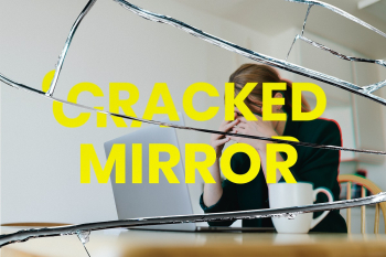 Cracked mirror PSD mockup effect with… | Free stock illustration | High Resolution graphic