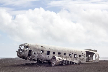 crashed airplane parts during daytime crashed airplane parts during daytime