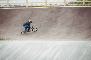 Cyclist riding bmx bike Free Photo