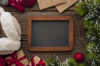 Decoration frame on a table with mock-up Free Photo