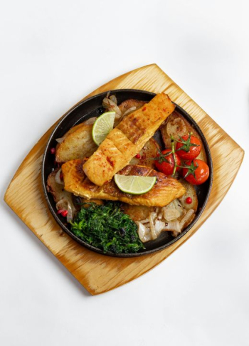 Delicious Grilled Fish Fillets with Vegetables Delicious Grilled Fish Fillets with Vegetables