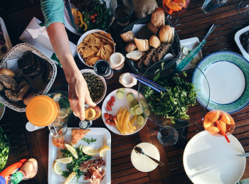 Dinner outdoors | Free public domain photo - 447735 Dinner outdoors | Free public domain photo - 447735