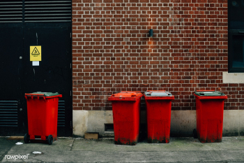 Dirty garbage bin in the back alley | Free stock photo - 527058 Dirty garbage bin in the back alley | Free stock photo - 527058
