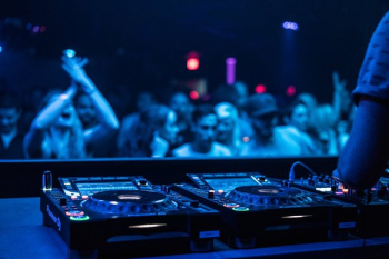 DJ Crowd DJ Crowd