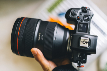 eos R RF28-70 F2
