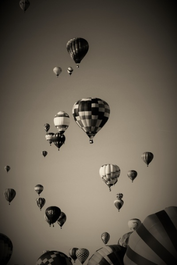 Flying Hot Air Balloons Flying Hot Air Balloons