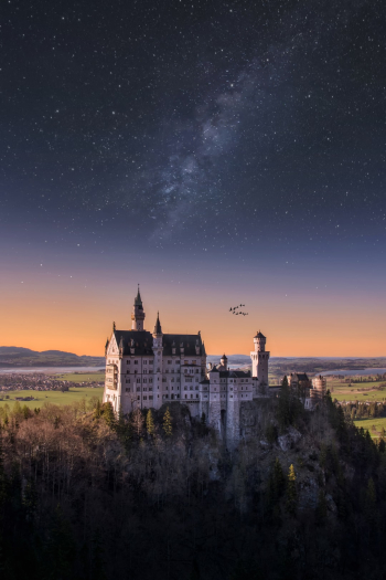 FOR THΞ THRONΞ
 This is a composite edited in Λdobe Photoshop & Nik Software 
GEAR⤸
Foreground: Nikon D5500 - Nikkor 18-135 mm
Sky: Nikon D5500 - Samyang 14 mm
-
Do you want to buy this work?
www.redbubble.com/people/therawhunter/shop
Or click the link in mio bio profile!
-
For more follow my social account: 
IG: instagram.com/therawhunter/ 
Unsplash: unsplash.com/@therawhunter 
Twitter: twitter.com/therawhunter