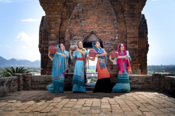 Four Women Carrying Clay Pots Four Women Carrying Clay Pots