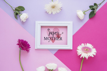 Frame mockup with flat lay mothers day composition Free Psd