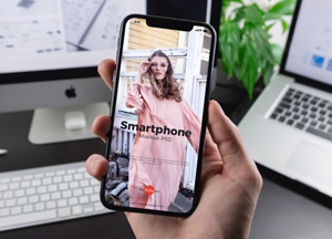 Free Man Holding Smartphone Mockup PSD 2019 smartphone Free Man Holding Smartphone Mockup PSD 2019 smartphone