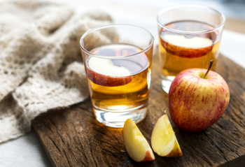 Free Photo of apple, apple juice, beverage Free Photo of apple, apple juice, beverage