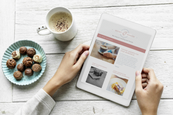 Free Photo of article, browsing, communication Free Photo of article, browsing, communication
