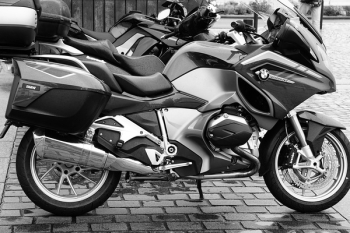 Free Photo of black and white, motorcycle, motorbike Free Photo of black and white, motorcycle, motorbike