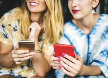 Free Photo of browsing, carefree, casual Free Photo of browsing, carefree, casual