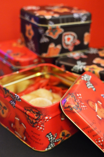 Free Photo of cookies, tins, christmas