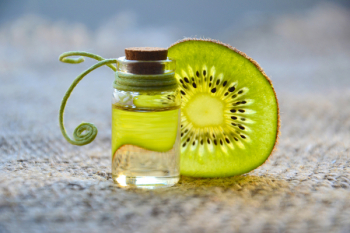 Free Photo of cosmetic oil, essential oil, beauty Free Photo of cosmetic oil, essential oil, beauty