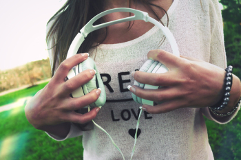 Free Photo of headphones, music, hands Free Photo of headphones, music, hands