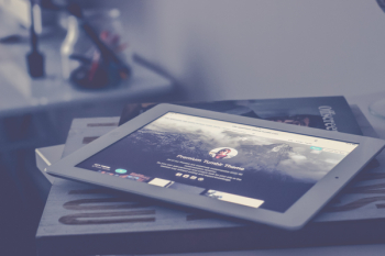 Free Photo of ipad, table, technology Free Photo of ipad, table, technology