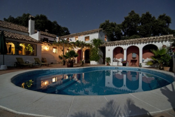 Free Photo of pool, backyard, villa Free Photo of pool, backyard, villa