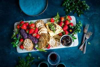 Free Photo of strawberries, biscuit, crackers Free Photo of strawberries, biscuit, crackers