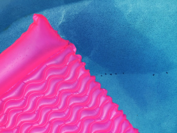 Free Photo of swim, pool, bed Free Photo of swim, pool, bed