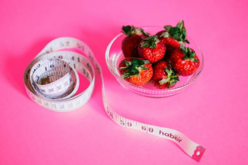 Free Photo of tape, measure, strawberries Free Photo of tape, measure, strawberries