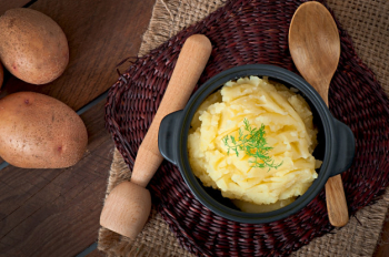 Fresh and flavorful mashed potatoes Free Photo Fresh and flavorful mashed potatoes Free Photo