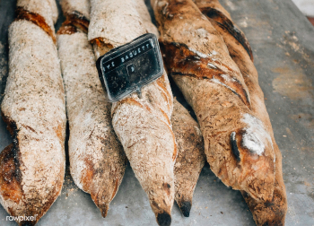 Freshly baked bread on a tray | Free stock photo - 539162 Freshly baked bread on a tray | Free stock photo - 539162