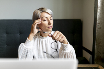 Front view woman holding glasses Free Photo