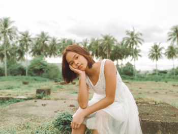 Girl Wearing White Dress Girl Wearing White Dress