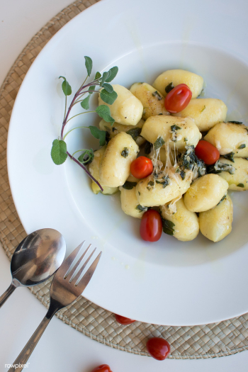Gnocchi with sage and tomatoes food photograp.. | Free public domain photo - 447793
