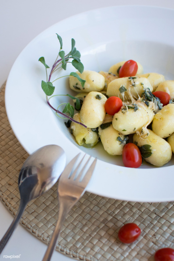 Gnocchi with sage butter and tomatoes | Free public domain photo - 447671 Gnocchi with sage butter and tomatoes | Free public domain photo - 447671