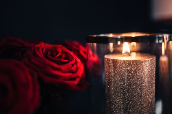Gold Lanterns with Red Roses Gold Lanterns with Red Roses