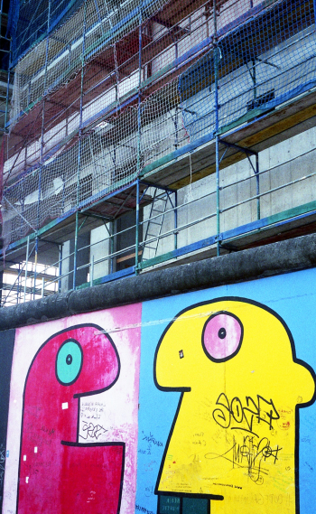 Graffiti Wall With Scaffolding Graffiti Wall With Scaffolding