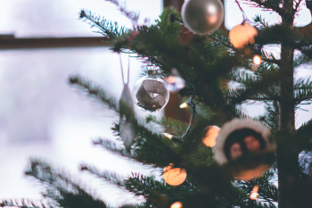 Gray Christmas Baubles Close-up Photography Gray Christmas Baubles Close-up Photography
