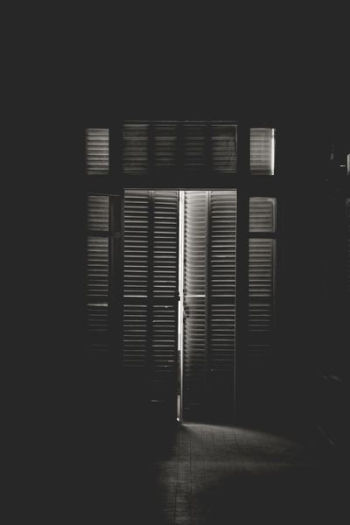 grayscale of cabinet grayscale of cabinet