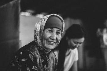 grayscale photo of a woman wearing hijab grayscale photo of a woman wearing hijab