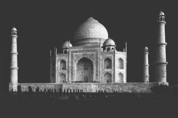 grayscale photo of mosque grayscale photo of mosque