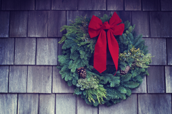 Green and Red Christmas Wreath Green and Red Christmas Wreath