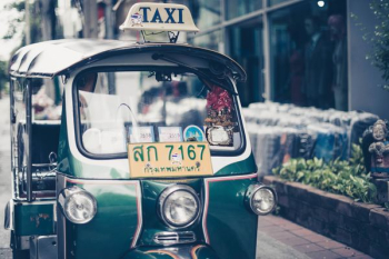 green auto rickshaw green auto rickshaw