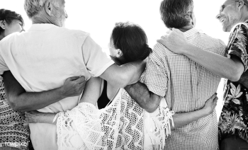 Group of senior adults at the beach | Free stock photo - 419221 Group of senior adults at the beach | Free stock photo - 419221