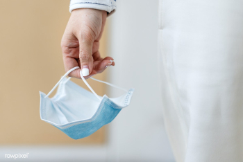 Hand holding a used face mask during coronavirus pandemic | Free photo - 2296158 Hand holding a used face mask during coronavirus pandemic | Free photo - 2296158