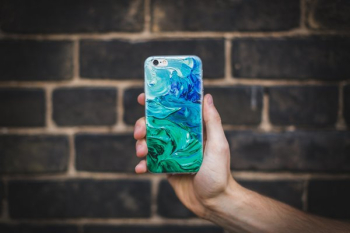 Hand Holding Smart Phone Case Hand Holding Smart Phone Case