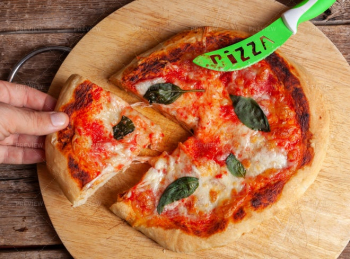Homemade Margherita Pizza Homemade Margherita Pizza