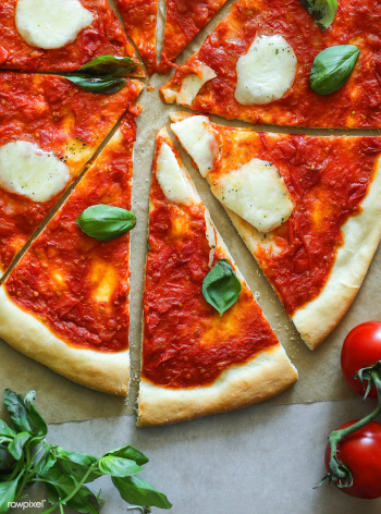 Homemade vegan Margherita pizza food photogra.. | Free stock photo - 517388 Homemade vegan Margherita pizza food photogra.. | Free stock photo - 517388